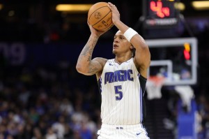  班凯罗40+10魔术掀翻掘金  