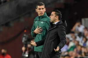  法兰克福主帅赛后批评裁判判罚  