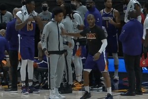  保罗16助攻太阳轻取爵士  