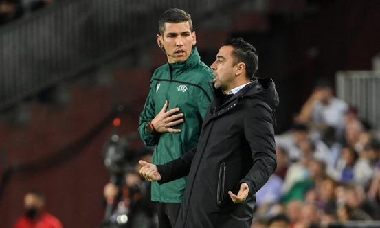  法兰克福主帅赛后批评裁判判罚  