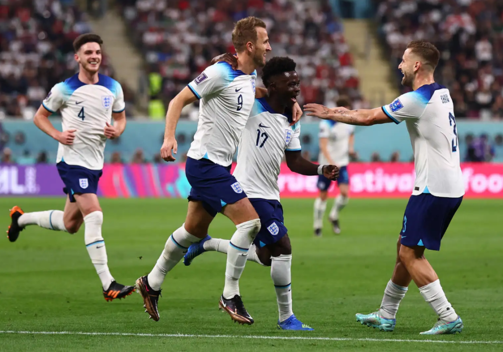  罗马客场上演进球大战，五比二横扫升班马弗罗西诺内